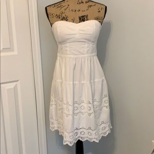 Sleeveless dress